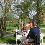 شقة Im Kranich Hessenburg